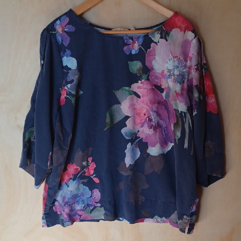Soft Surroundings Lizette Top Linen Blend Cut Out Sleeves Floral, Plus Size 1X